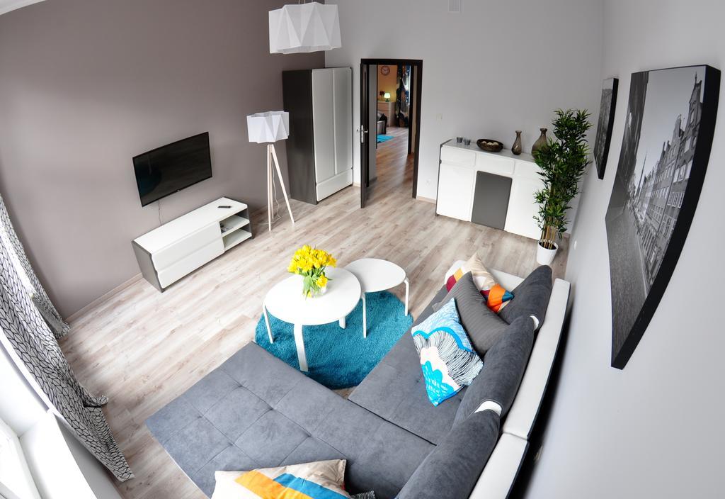 Long Street Apartment Гданск Екстериор снимка