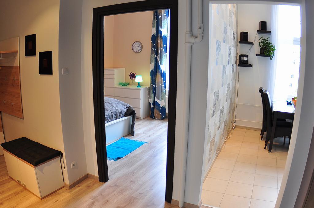 Long Street Apartment Гданск Екстериор снимка