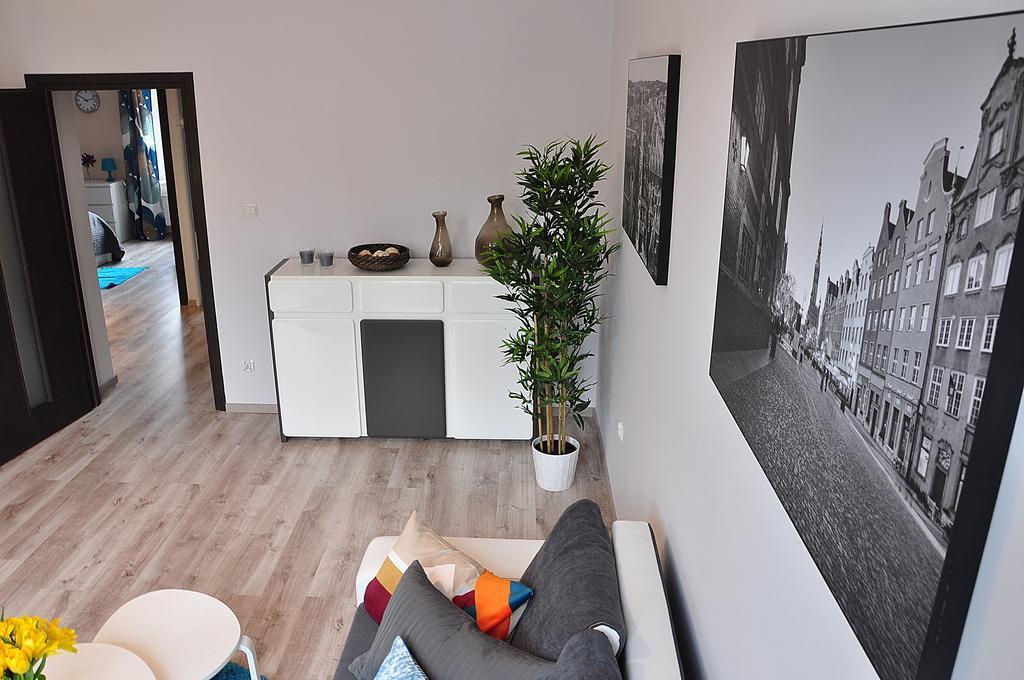 Long Street Apartment Гданск Екстериор снимка