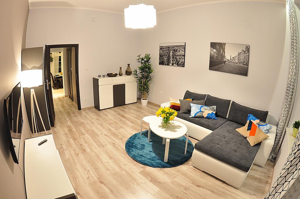Long Street Apartment Гданск Екстериор снимка